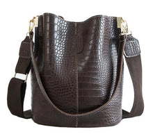 Load image into Gallery viewer, Crocodile Polyurethane Leather Shoulder Bag For Women