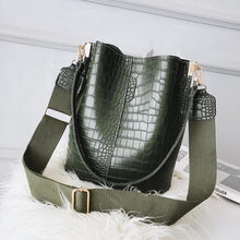 Load image into Gallery viewer, Crocodile Polyurethane Leather Shoulder Bag For Women Green