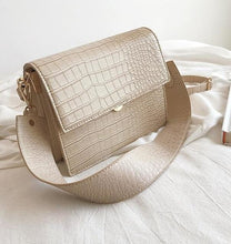 Load image into Gallery viewer, Crocodile Polyurethane Leather Classic Womens Handbag Beige